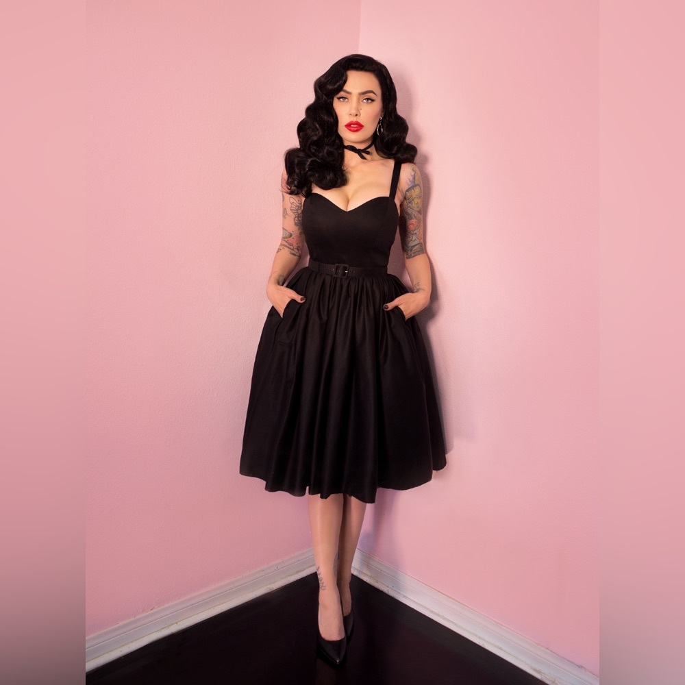 Vixen Sweetheart Swing Dress in Black